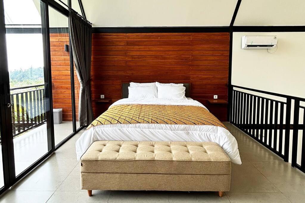 Bango Loft-2 Villa Puncak