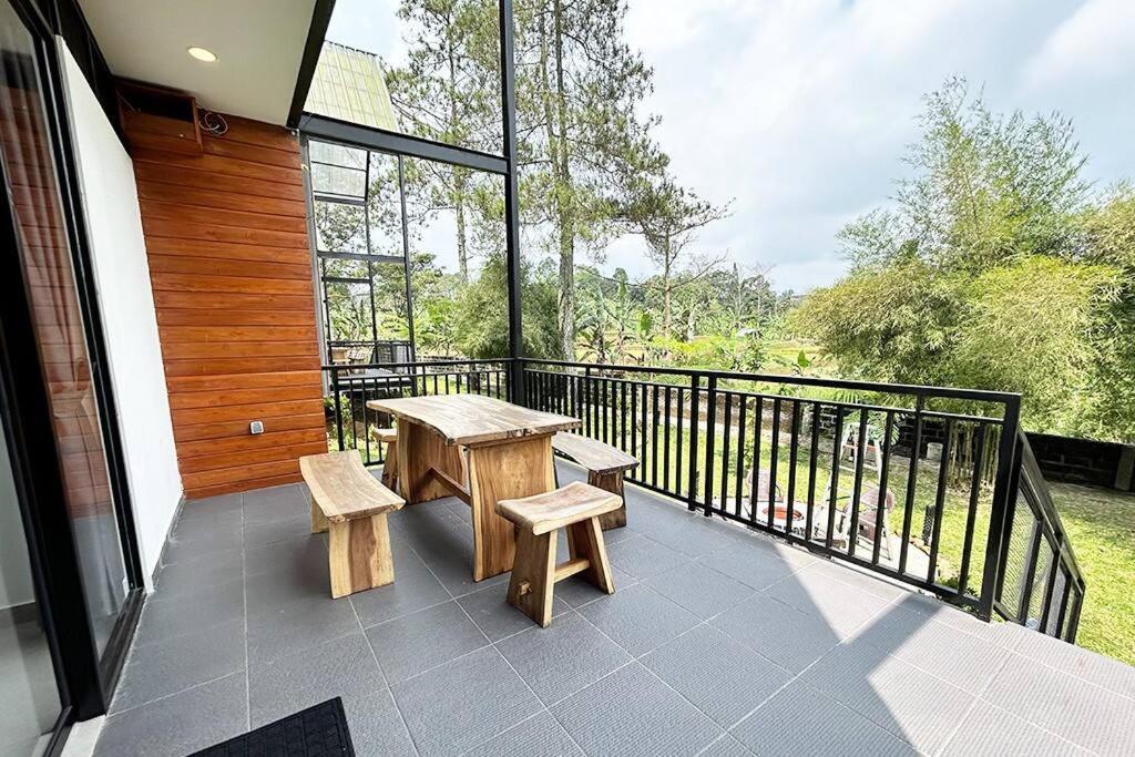 Villa Bango Loft-2 Puncak